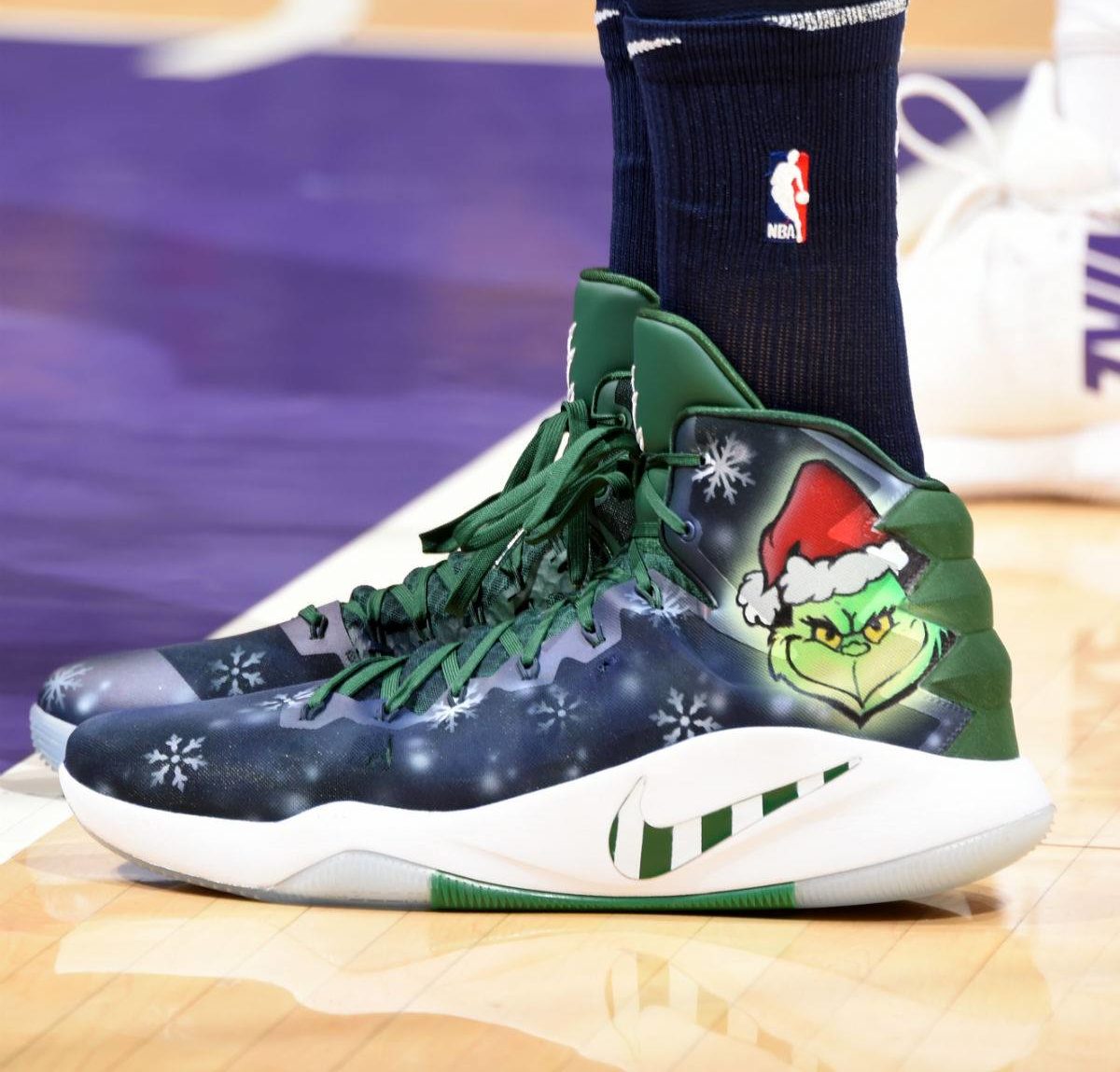 Nike Hyperdunk 2017 Karl Anthony Towns Grinch shoes